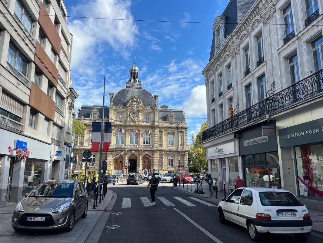 Vente local commercial 100 m² non divisibles