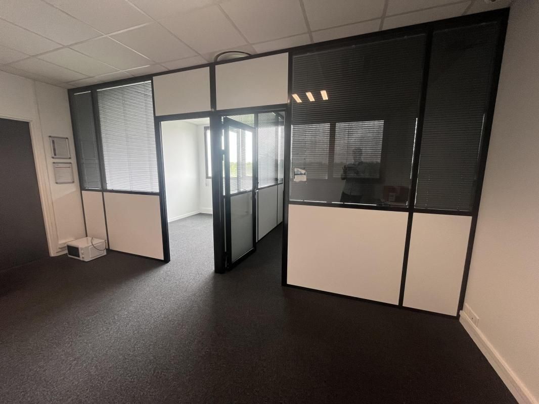 Location bureaux 42 m² non divisibles