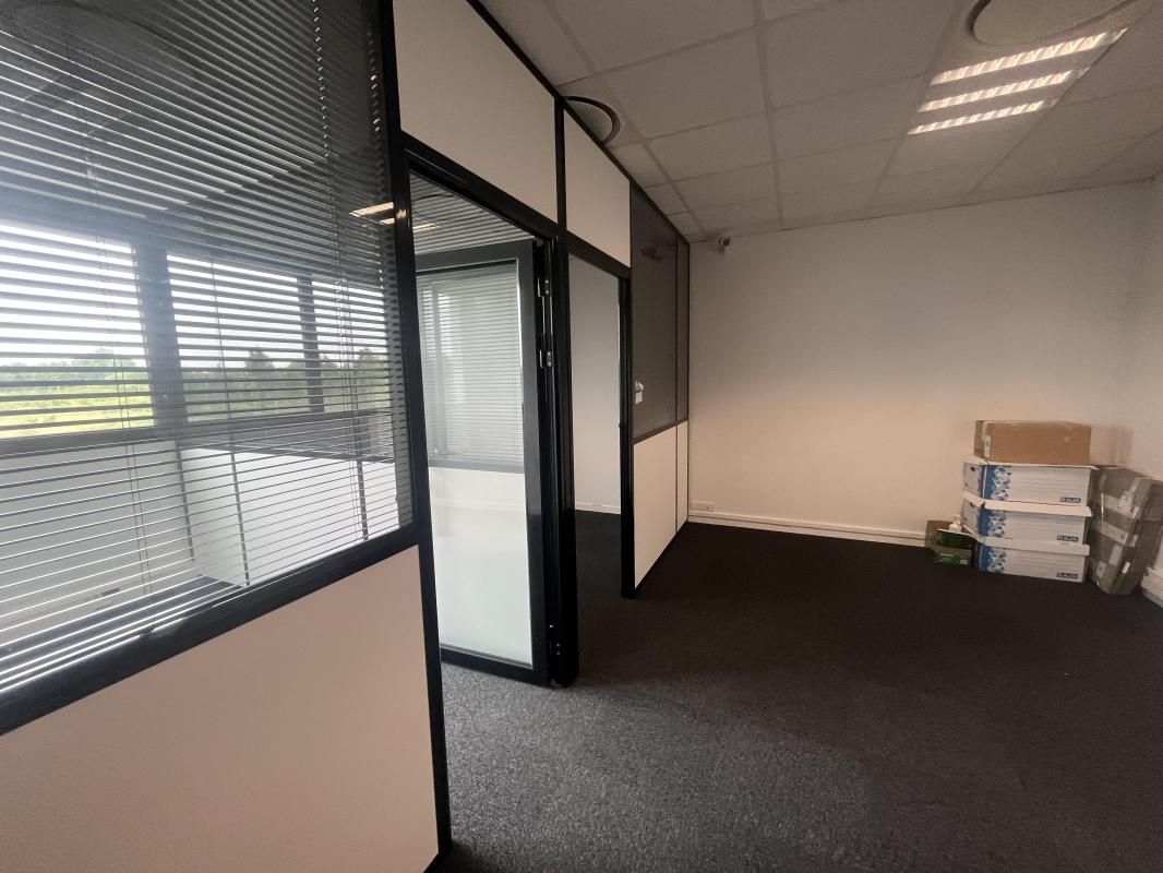 Location bureaux 42 m² non divisibles