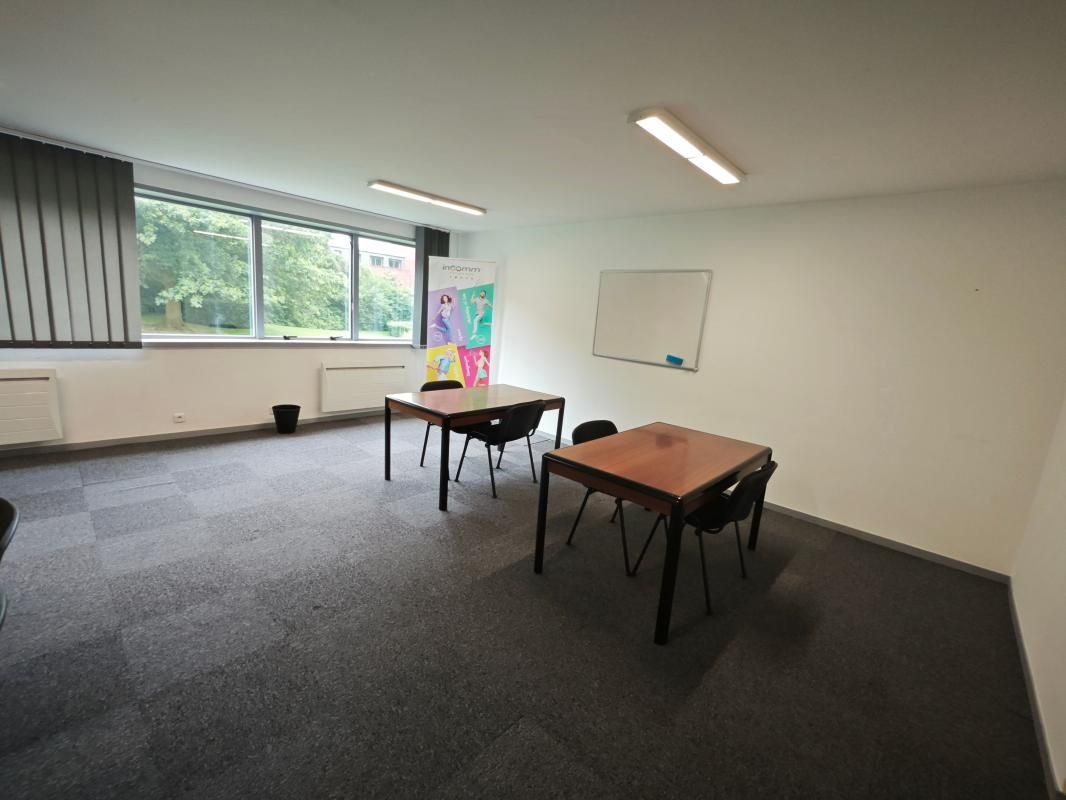Location bureaux 180 m² non divisibles