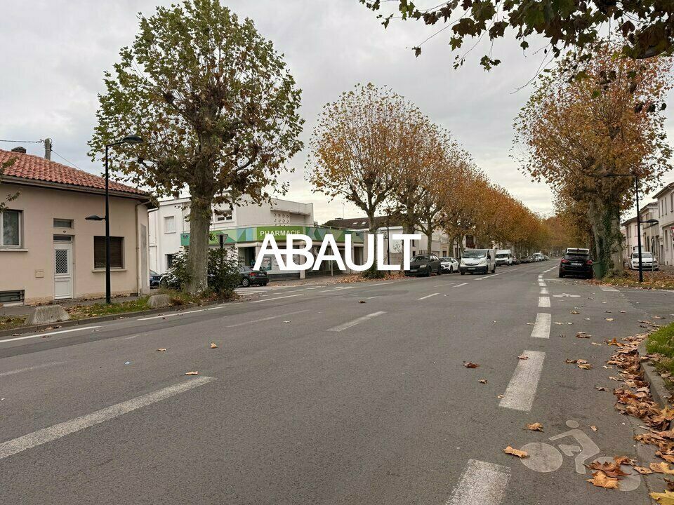 À LOUER – LOCAL COMMERCIAL À FORT POTENTIEL – BORDEAUX BACALAN