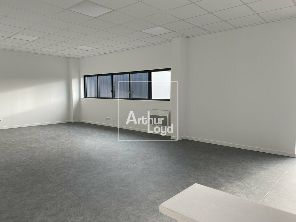 BONDOUFLE - LOCAL A LOUER