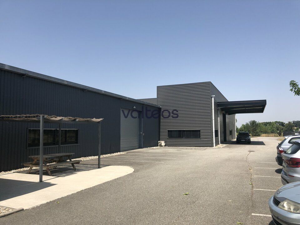 Location local d''activites 2055 m² non divisibles