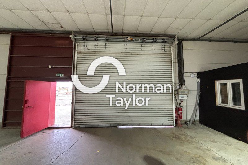 Local d'activité de 1000m2 a louer sur Montpellier OUEST 