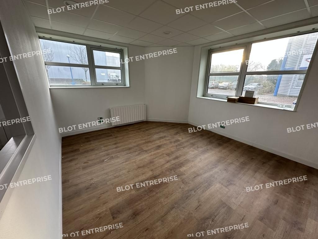 Location bureaux 132 m² non divisibles