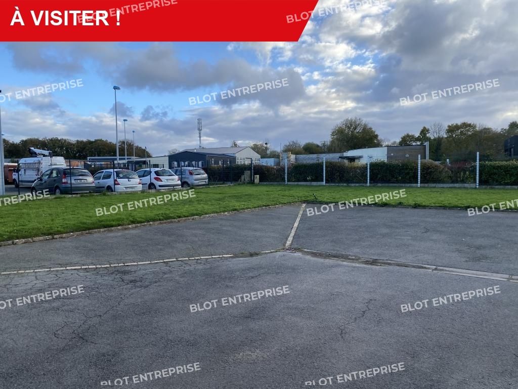 Location entrepôts 150 m² non divisibles