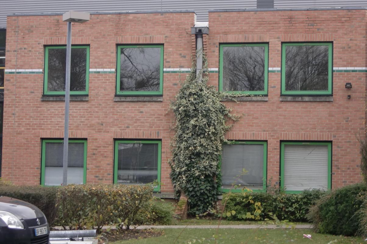 Vente bureaux 242 m² non divisibles