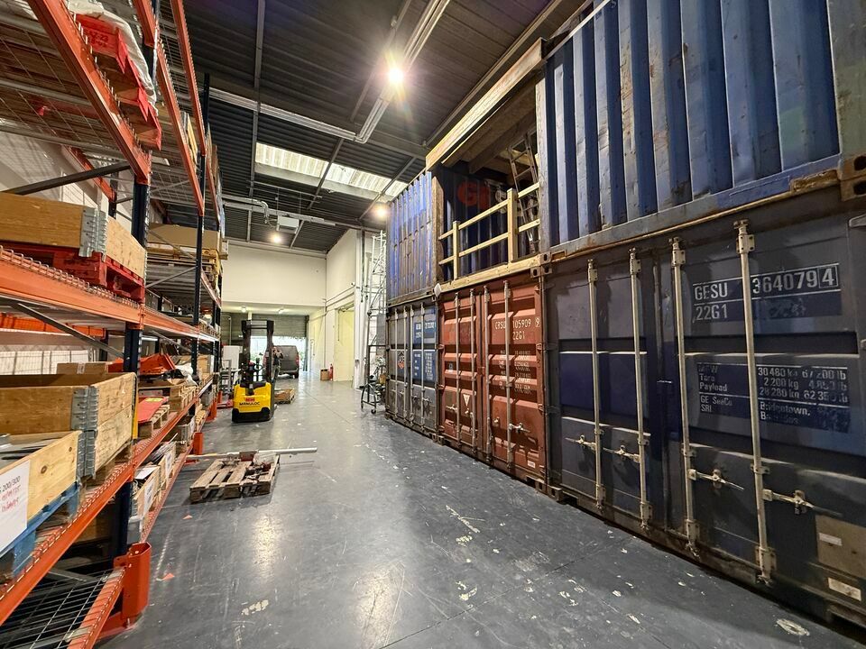 France Locaux vous propose un local d'activité et de bureaux mixte à louer à Aubervilliers à proximité de la Porte de la Villette.