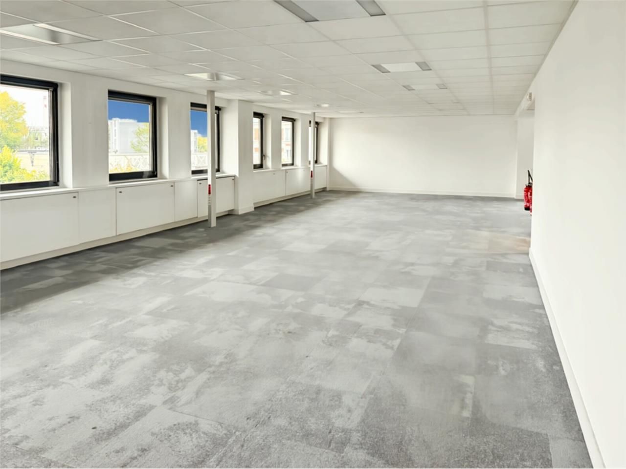 Location bureaux 1506 m² non divisibles