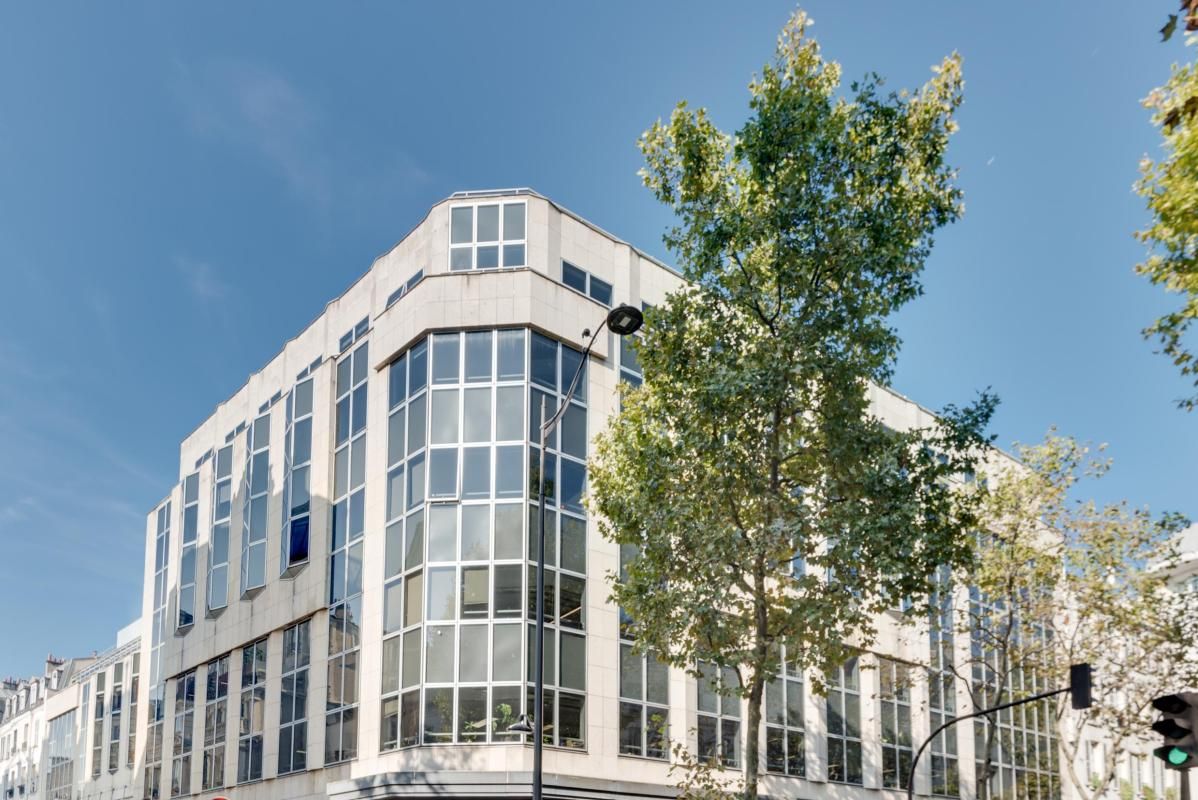 Location bureaux 678 m² non divisibles