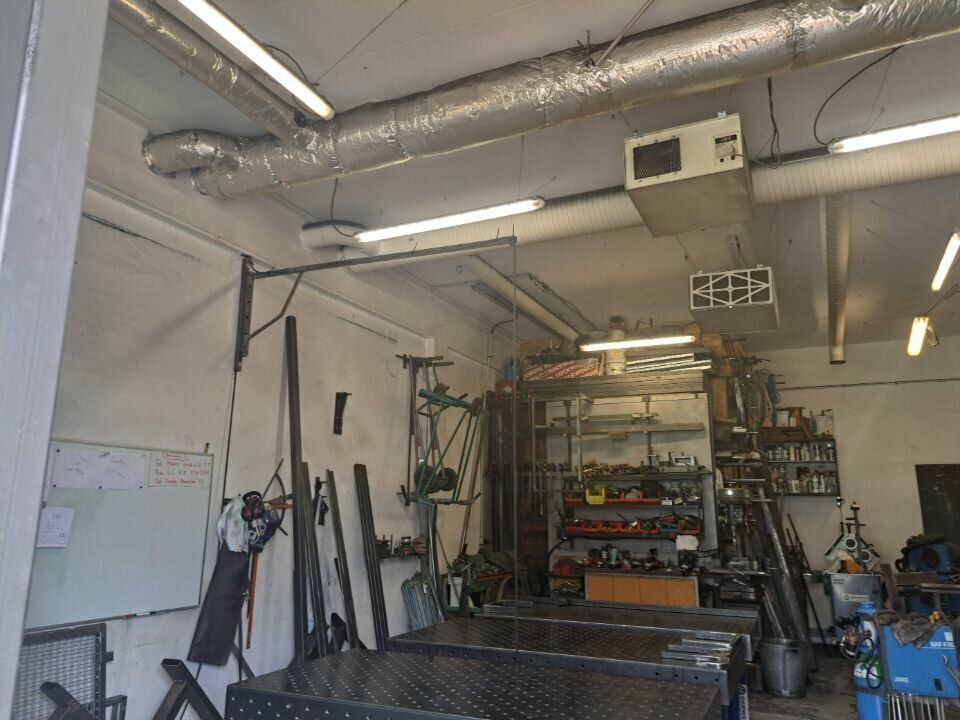 Location local d''activites 53 m² non divisibles