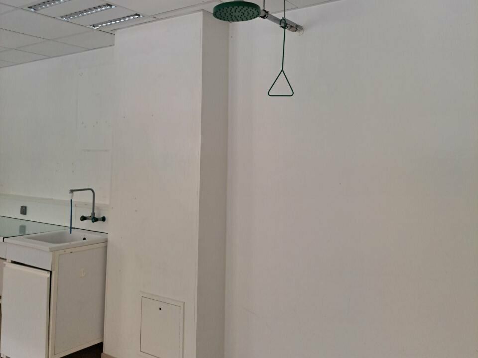 Location local d''activites 37 m² non divisibles