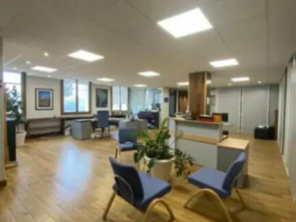 Vente bureaux 211 m² non divisibles