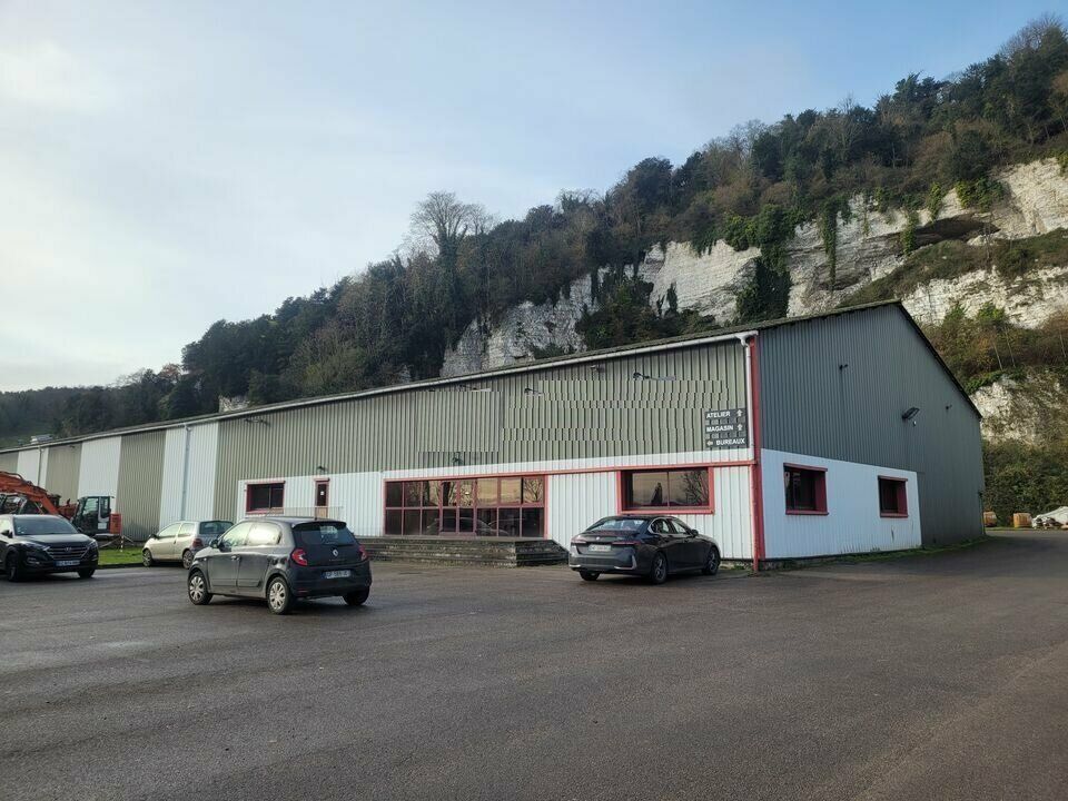 Vente local d''activites 2520 m² non divisibles