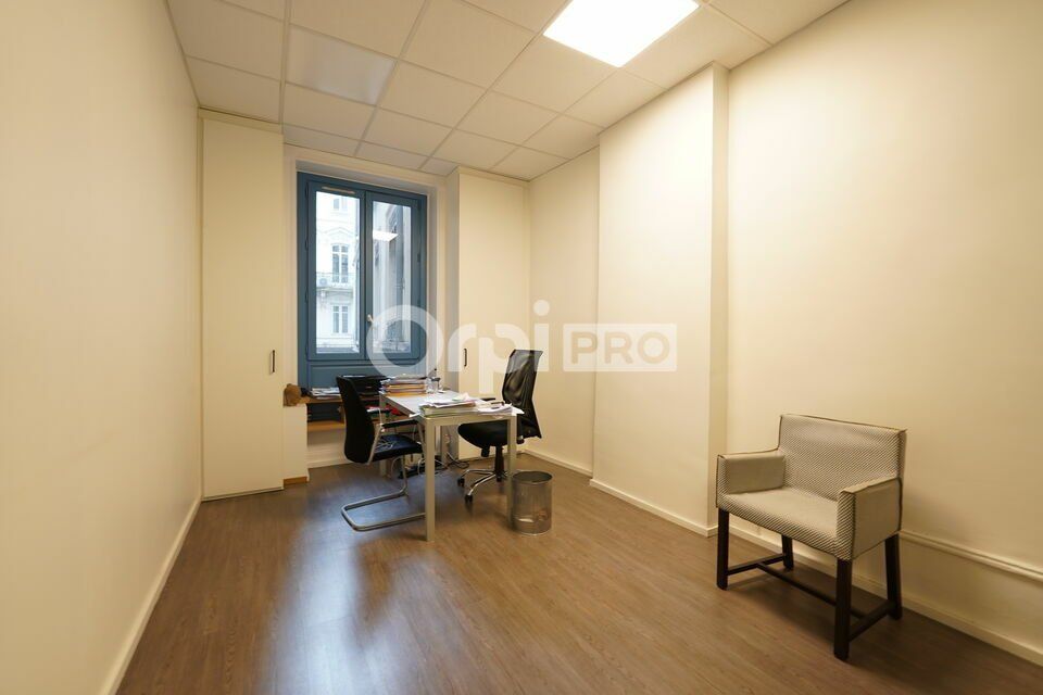BUREAUX A VENDRE - LYON 2 - DISPONIBLE IMMEDIATEMENT