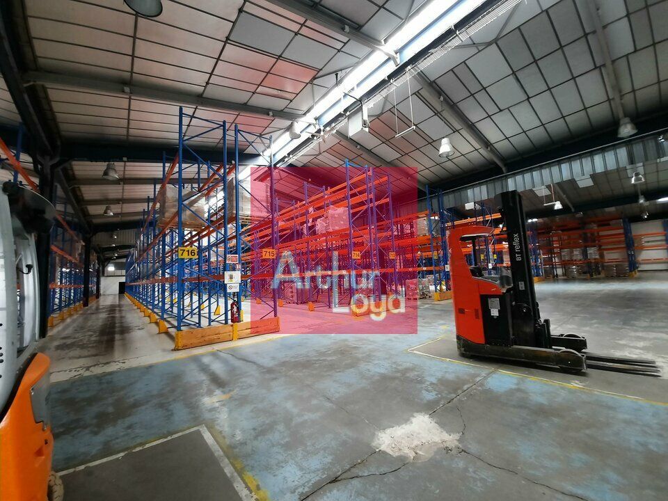 Location local 7918 m² divisibles à partir de 3000 m²