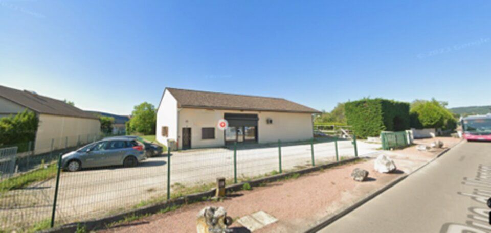 Vente local d''activites 220 m² non divisibles