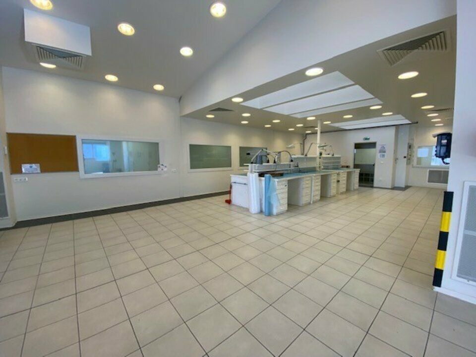 Location local 800 m² à PAMIERS