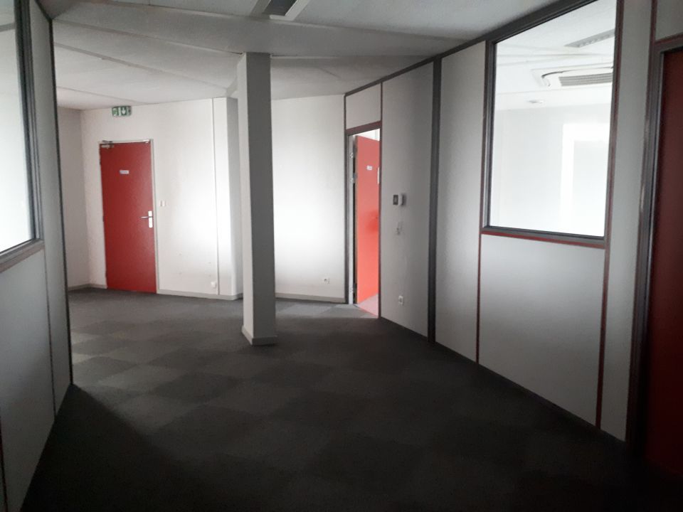 Location bureaux 725 m² à LABEGE