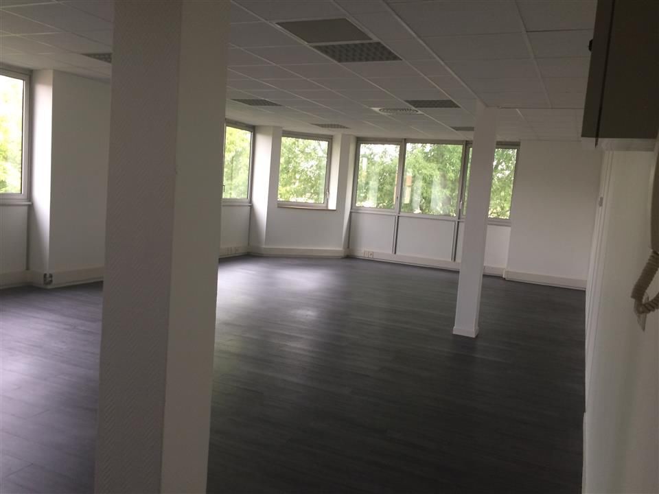 Location bureaux 82 m² à LABEGE