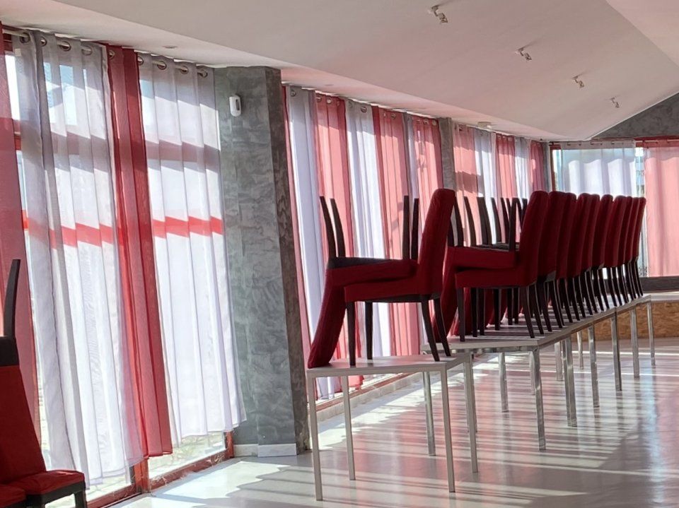 Location local commercial 800 m² à SEYSSES