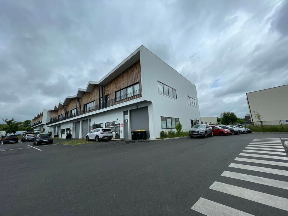 France Locaux vous propose des locaux d'activité neufs à vendre à Montmagny.