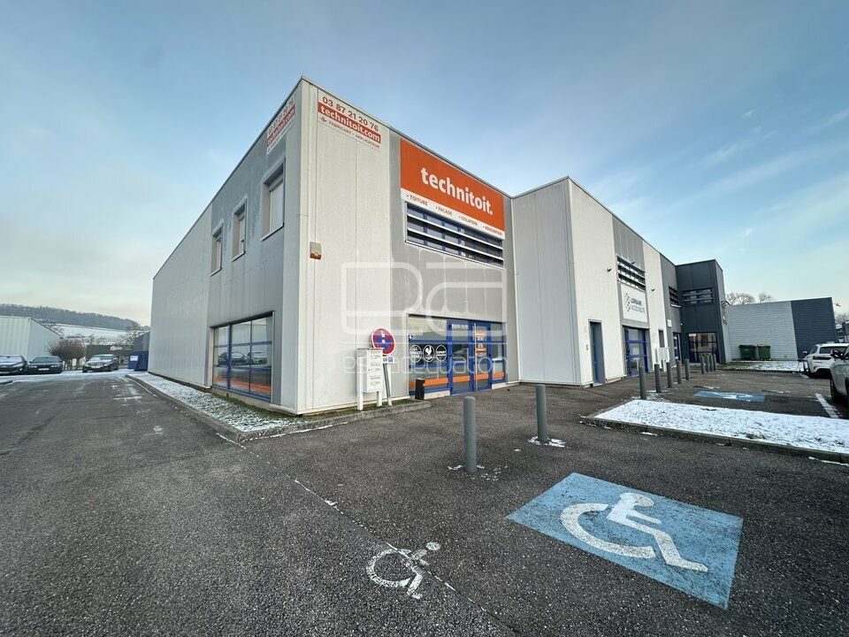 Location local d''activites 245 m² non divisibles