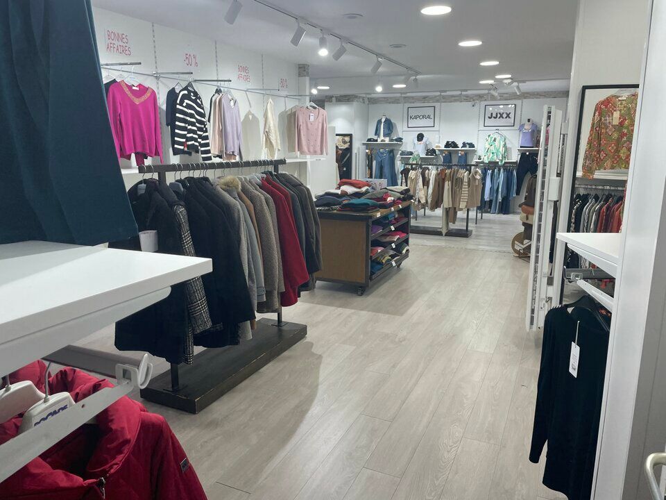 Location local commercial 170 m² non divisibles