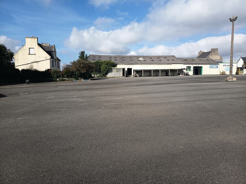 Vente local d''activites 1350 m² non divisibles