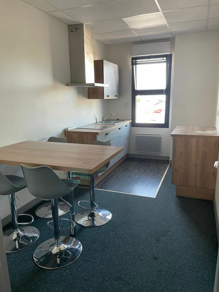 A LOUER- LOCAL D'ACTIVITE- KERGARADEC