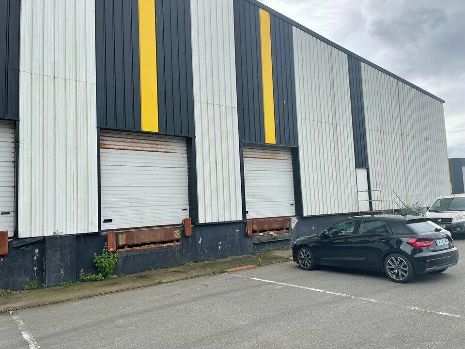 Location entrepot 1500 m² non divisibles