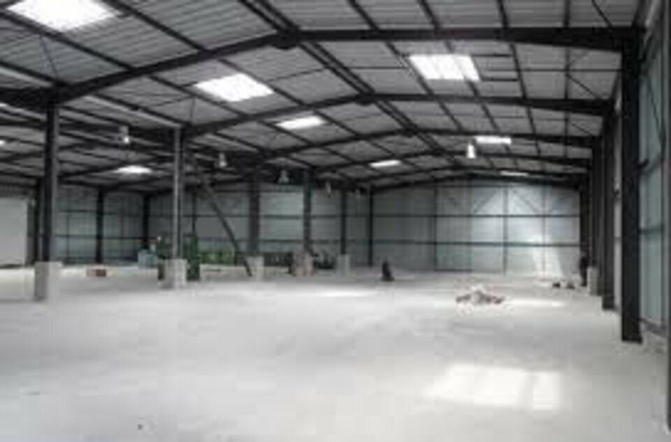Location local d''activites 500 m² non divisibles
