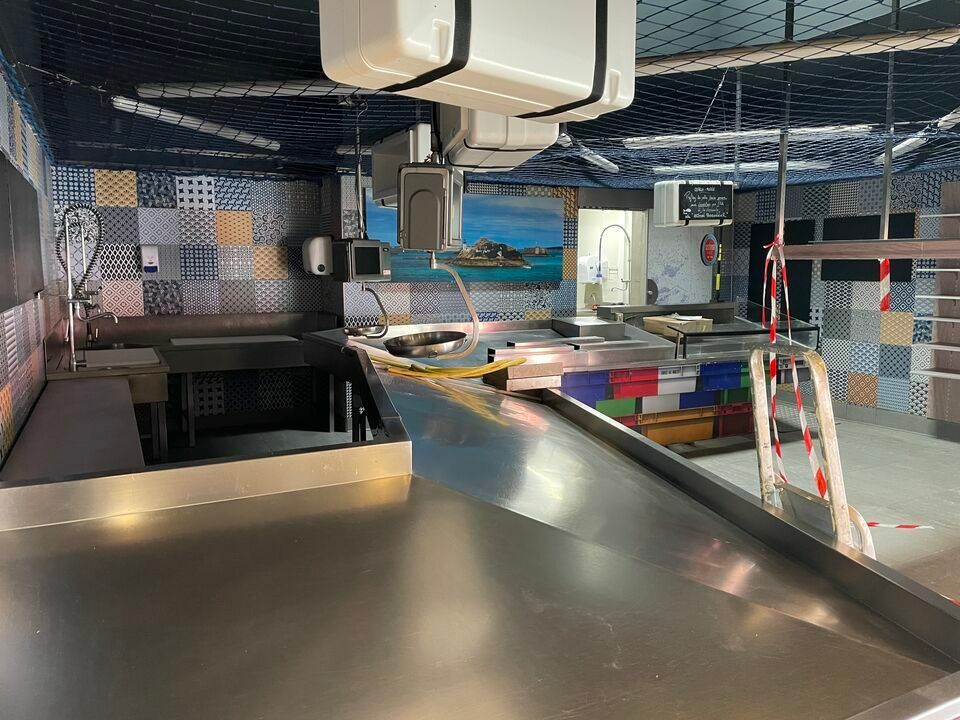 A LOUER - LOCAL COMMERCIAL 55m2- SAINT MARTIN DES CHAMPS