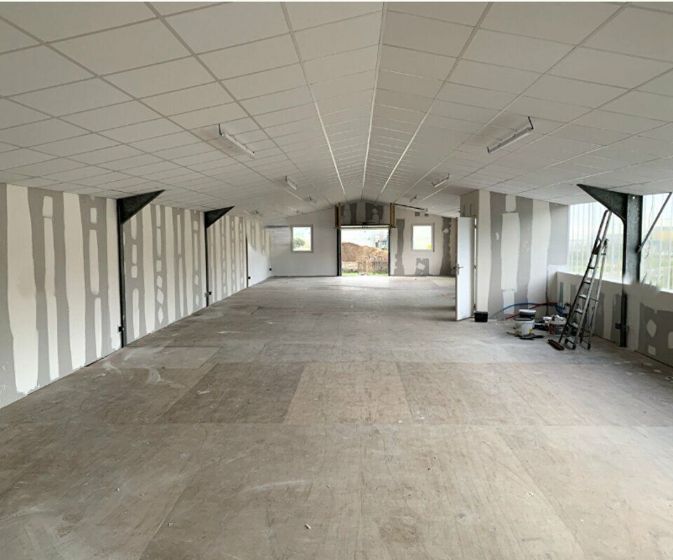 Location bureaux 200 m² non divisibles