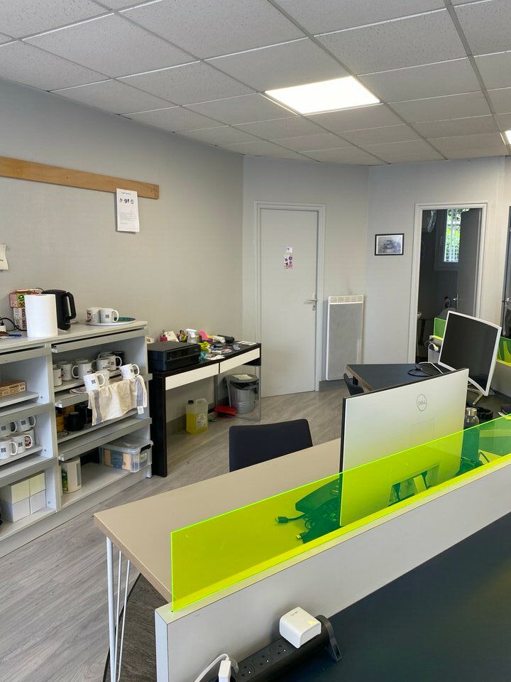 Location local commercial 85 m² non divisibles