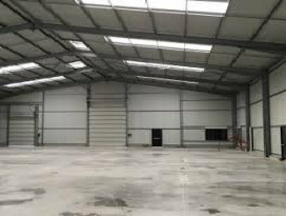 Location local commercial 450 m² non divisibles