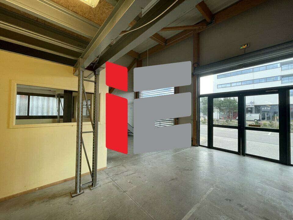 Location local commercial 300 m² non divisibles