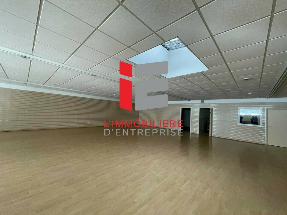 Vente local commercial 233 m² non divisibles