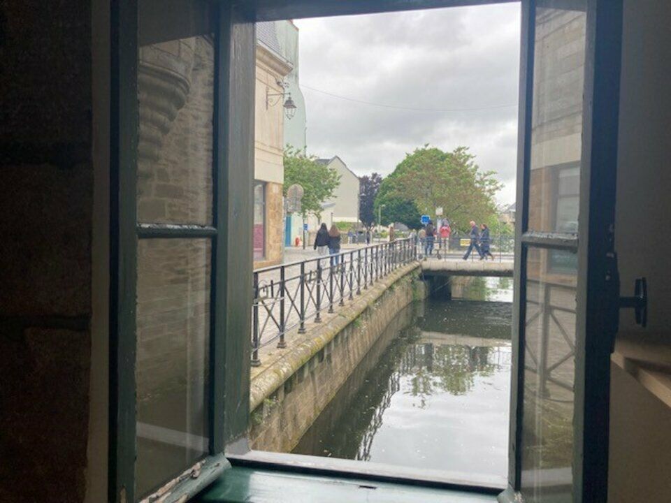 EMPLACEMENT DE PREMIER ORDRE