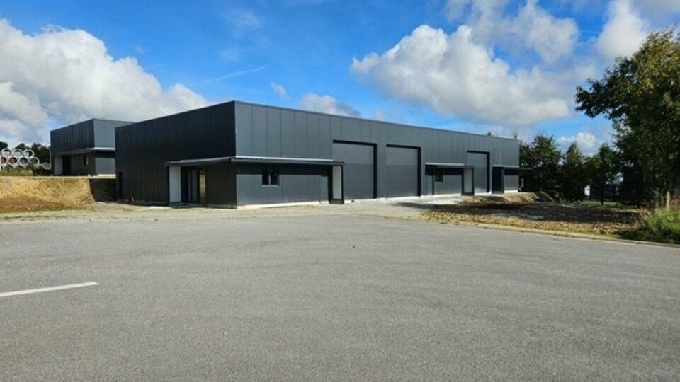 Location local d''activites 600 m² non divisibles