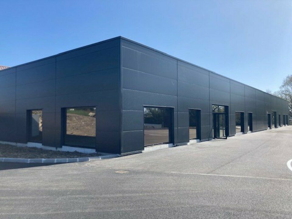 Location local commercial 800 m² divisibles à partir de 400 m²