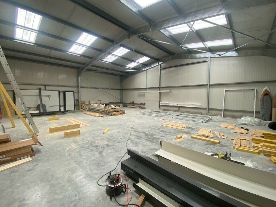 LOCAL D'ACTIVITE RECENT