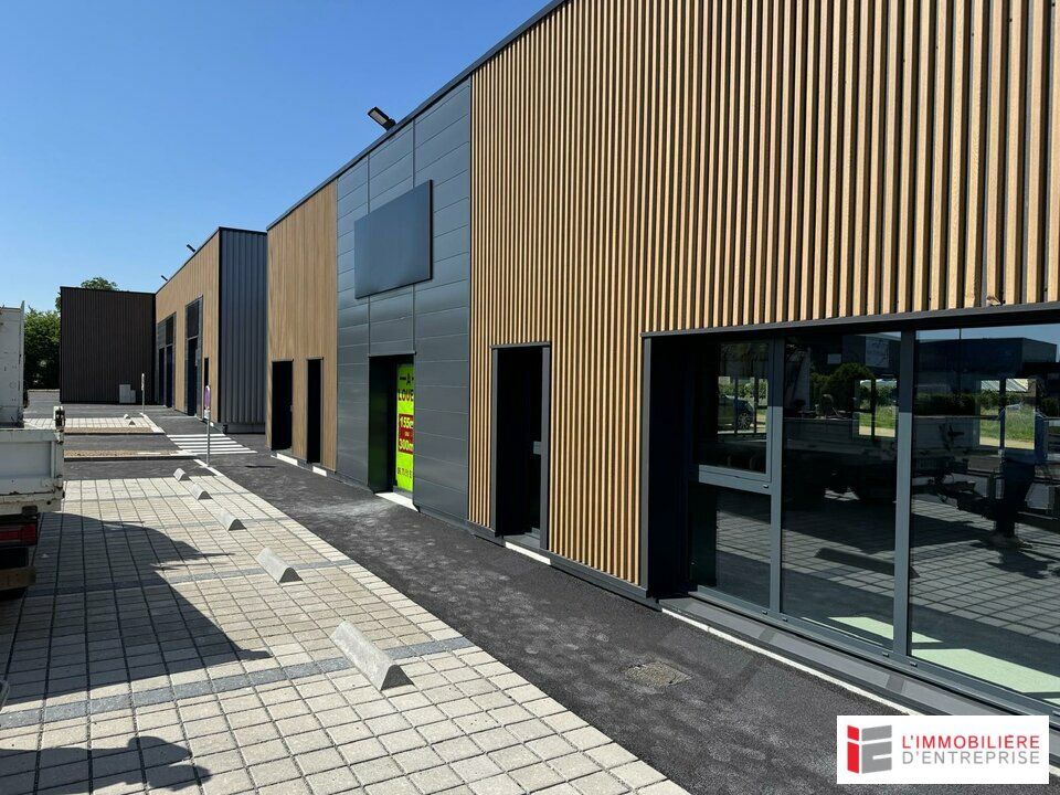Location local d''activites 150 m² non divisibles