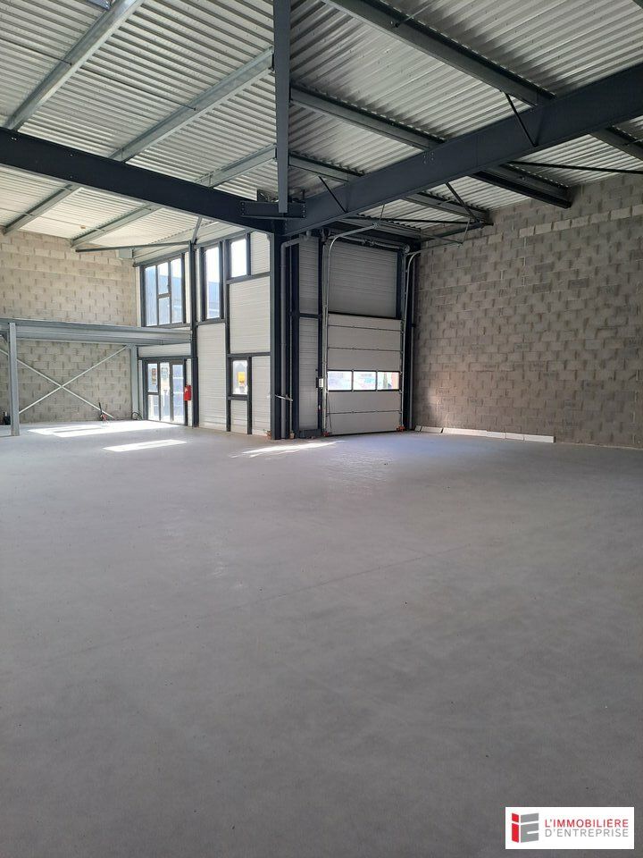 LOCATION – LOCAL D'ACTIVITÉS / ENTREPÔT – 387 m² – VERN-SUR-SEICHE