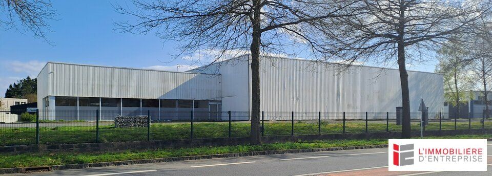 LOCATION – LOCAL D'ACTIVITÉ – 240 M² – VITRÉ