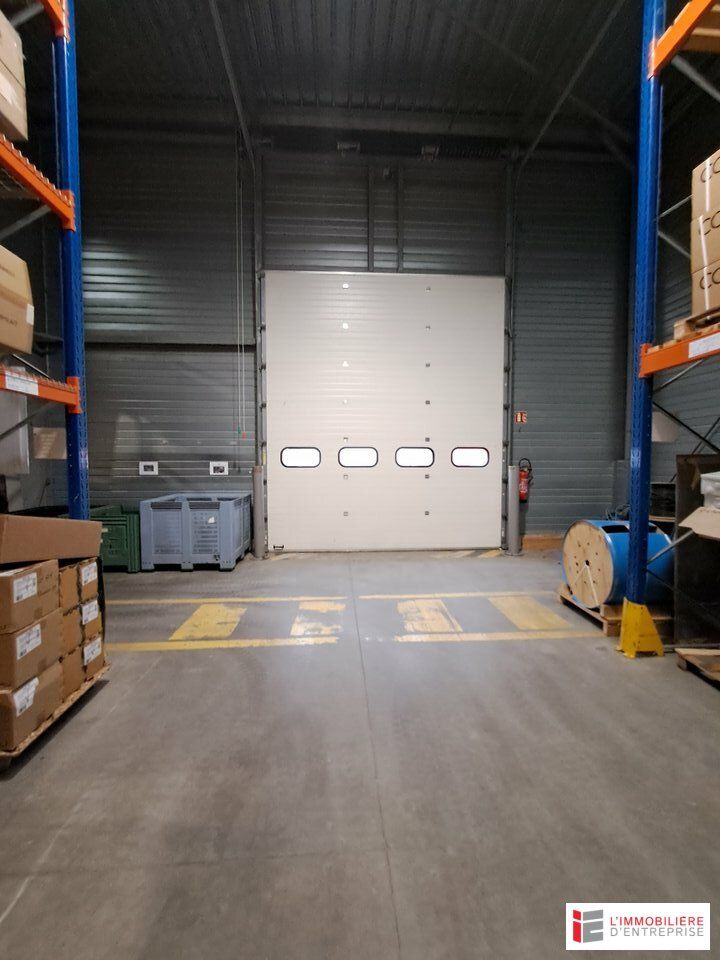 LOCATION – LOCAL MIXTE BUREAUX / ENTREPÔT – 619 m² – VERN-SUR-SEICHE