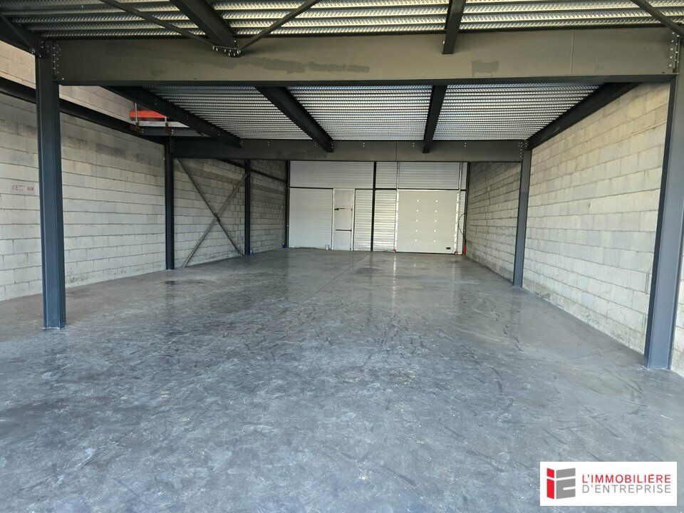 LOCATION – LOCAL D'ACTIVITÉ / COMMERCIAL – 340 m² – LA MÉZIÈRE