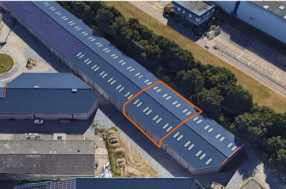 Location local d''activites 600 m² non divisibles