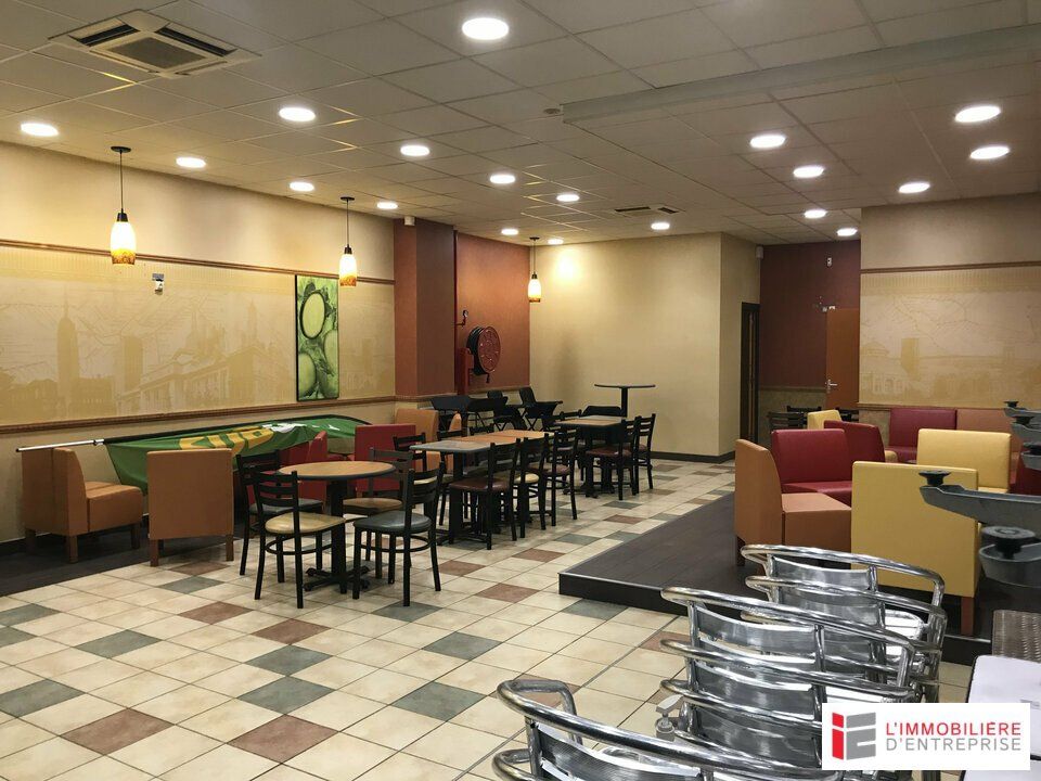 FONDS DE COMMERCE RESTAURATION  A CEDER - ZAC DE LA PAQUENAIS TADEN