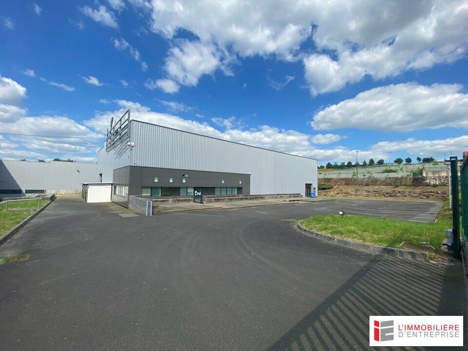 Vente local d''activites 970 m² non divisibles